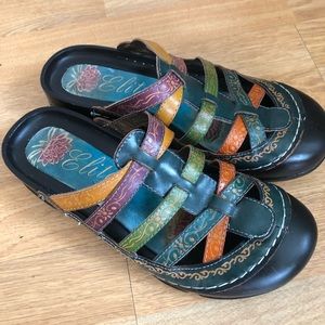 Elite by Conkus women’s size 8 colorful slip on sandals. Super funky!
